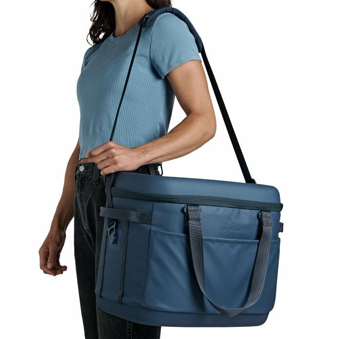 carryouttm-soft-cooler-30-l-t5 250815_hydro_s26_hb_14546_5.jpg