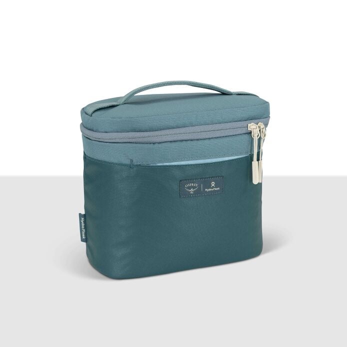 osprey-axis-x-hydro-flask-campus-essentials-bundle-v3 axisxhydroflask_s26_detail1_cascadeblue_10007249_1.jpg
