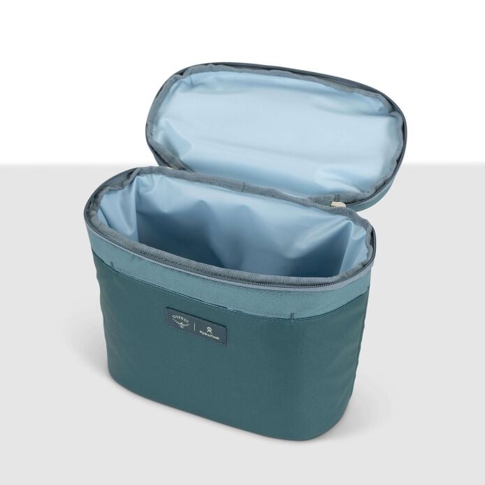 osprey-axis-x-hydro-flask-campus-essentials-bundle-v3 axisxhydroflask_s26_detail2_cascadeblue_10007249_1.jpg
