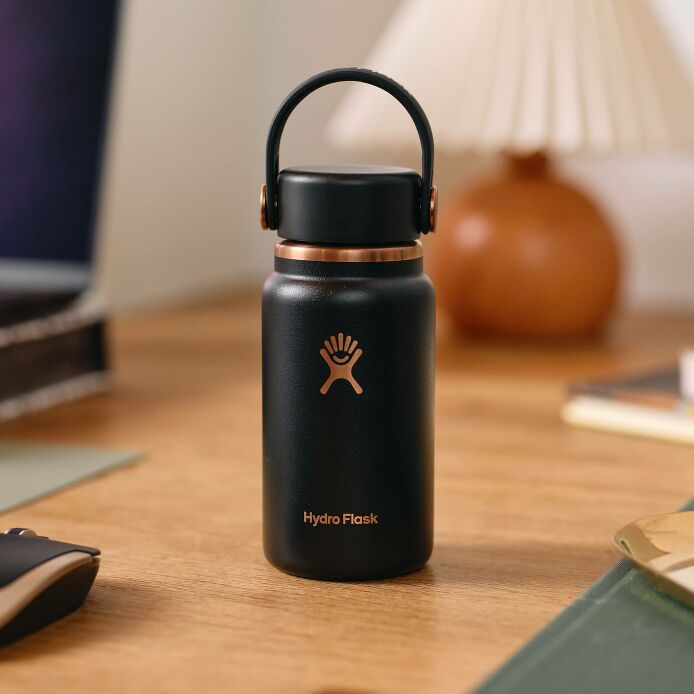 arc-collection-micro-hydro-200-ml-e8 black_-_lifestyle_1.jpeg