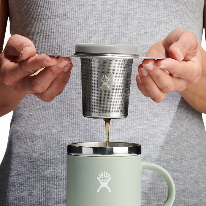 tea-infuser-w7 drif035-tea-infuser-birch-hb-pour_1.jpg