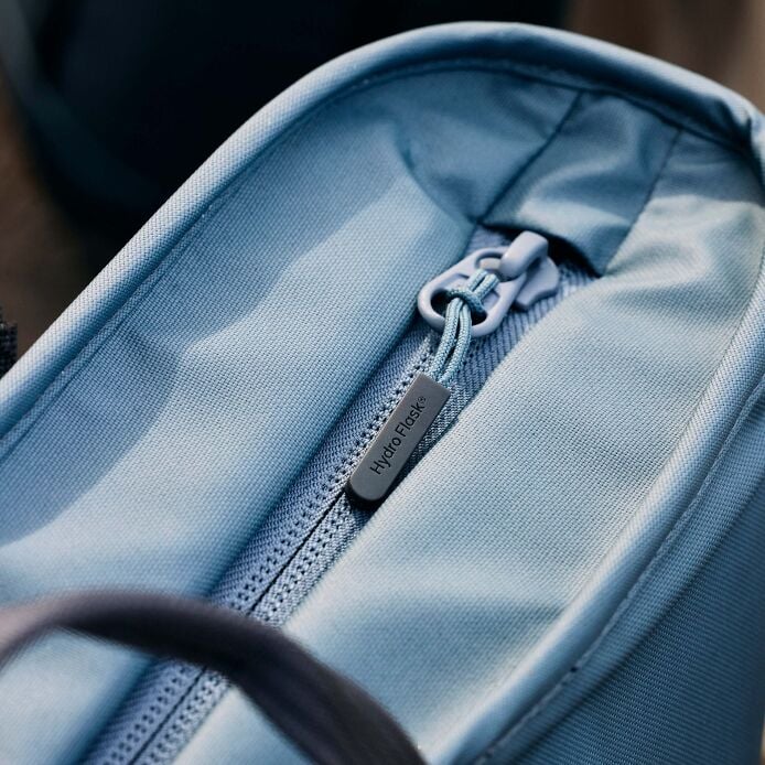 carryouttm-soft-cooler-tote-10-l-e6 hf_carryout_bouwer_d1_l1_torrey_pines_still_life_0112_4.jpg