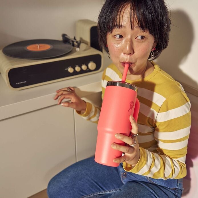 24-oz-travel-tumbler-y4 hf_s26_mcinnis_2487.jpg
