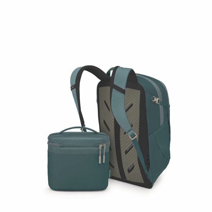 osprey-axis-x-hydro-flask-campus-essentials-bundle-v3 ospreyaxis_hydroflask5l_lunch_bag_f25_sideback_cascade_10007249.jpg